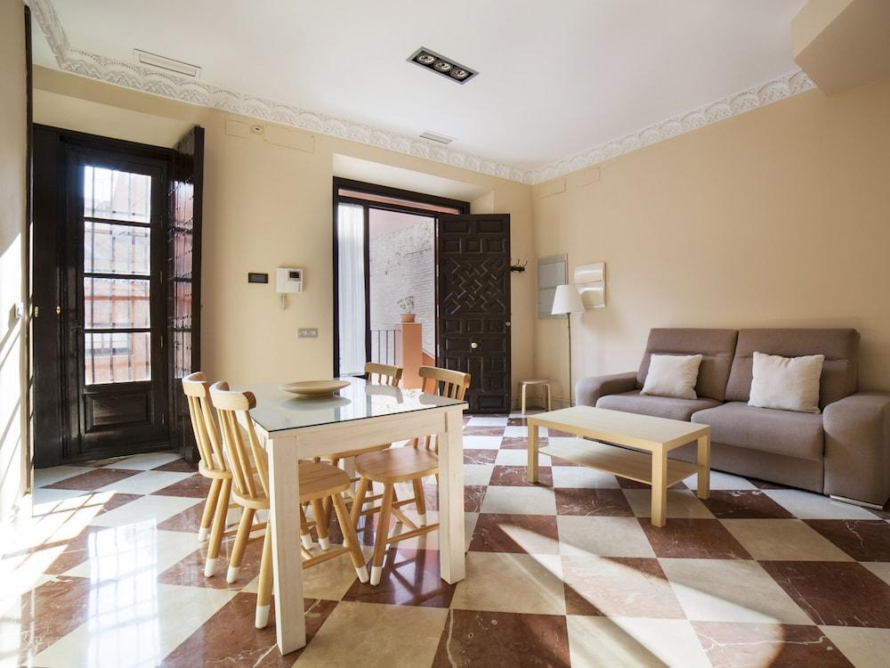 Alohamundi Quevedo Apartment Seville Ngoại thất bức ảnh